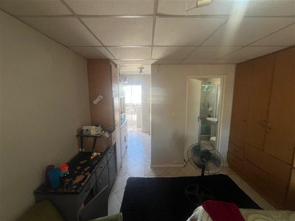 1 Bedroom Property for Sale in Richmond Estate Western Cape